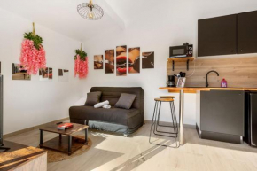 Studio Chic & Romantic